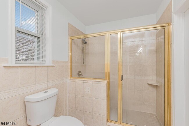 Building Photo - 57 Clinton Pl