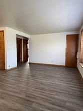 Building Photo - 6960 W Appleton Ave