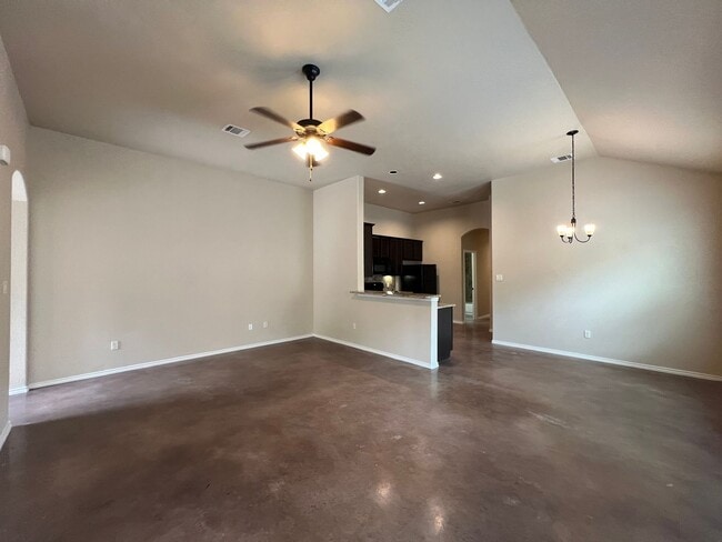 Building Photo - Luxury 3/2 Duplex in NBTX