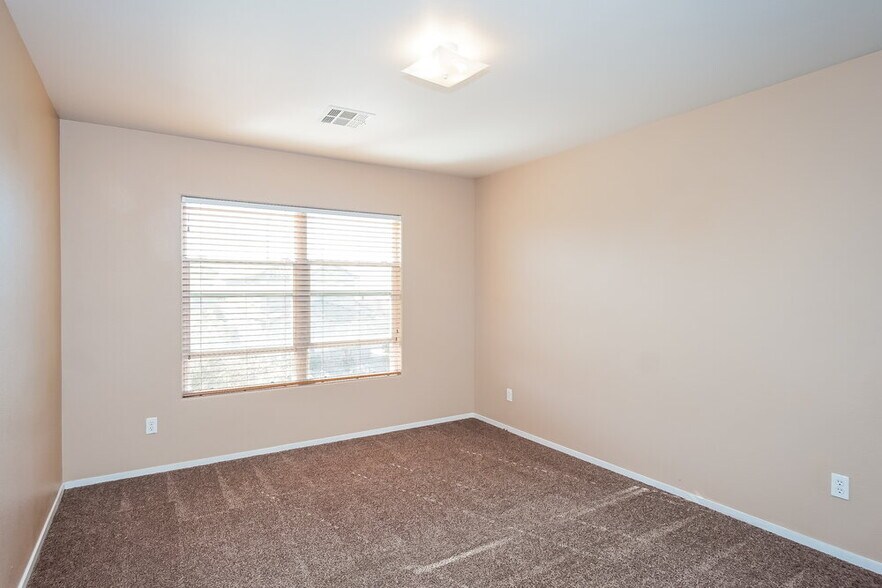 Building Photo - 2808 River Ranch Pl