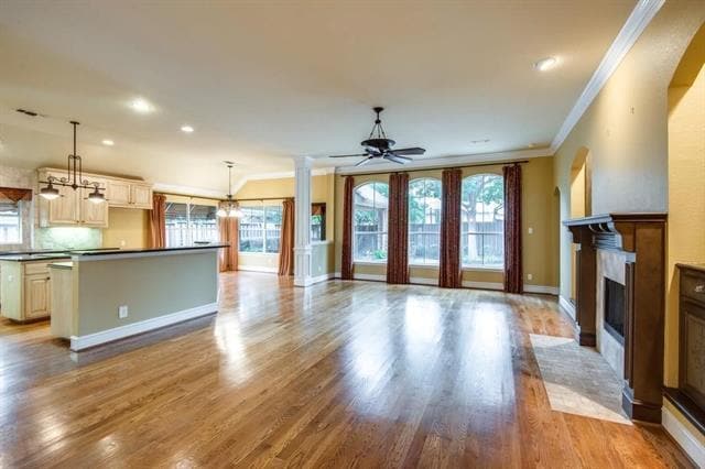 Building Photo - 725 Saxon Trail