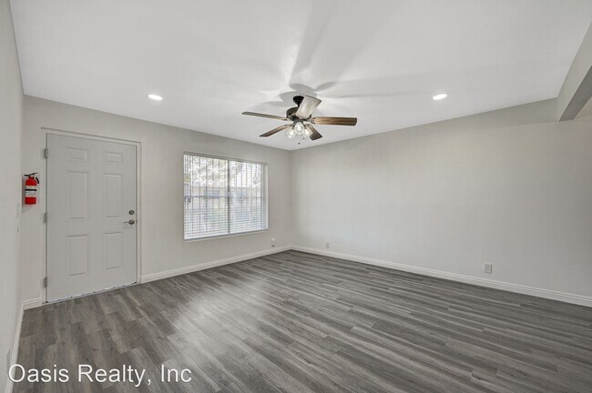 Building Photo - 1 br, 1 bath House - 605 S. Royal Crest Ci...