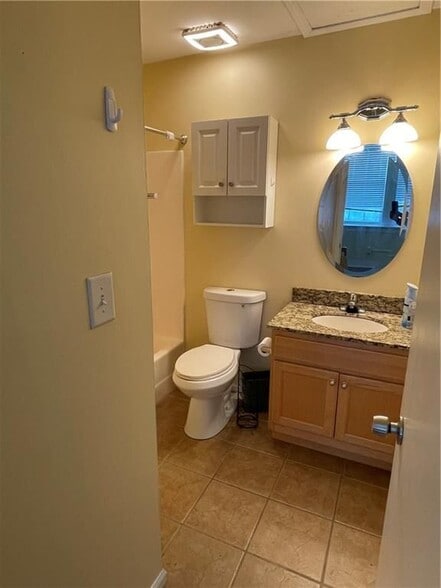 Building Photo - 1031 State St NW