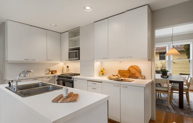 Building Photo - Wallingford Home