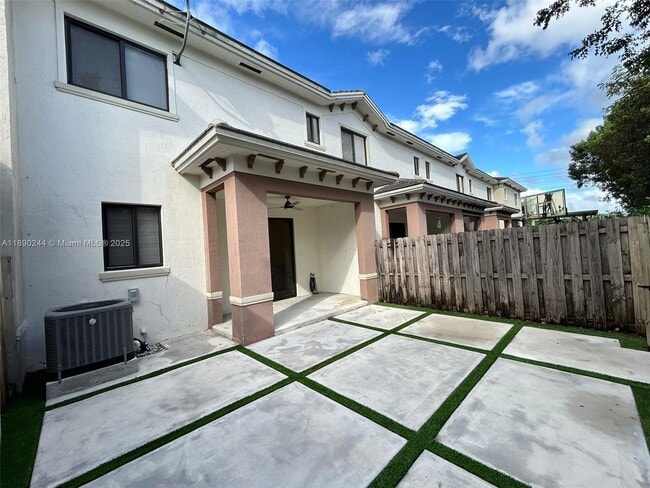 Building Photo - 12716 SW 131st Terrace