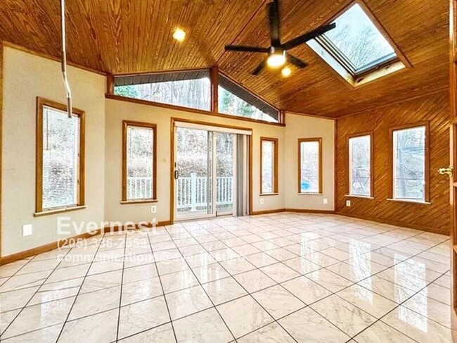 Building Photo - 203 Alpine Village Dr