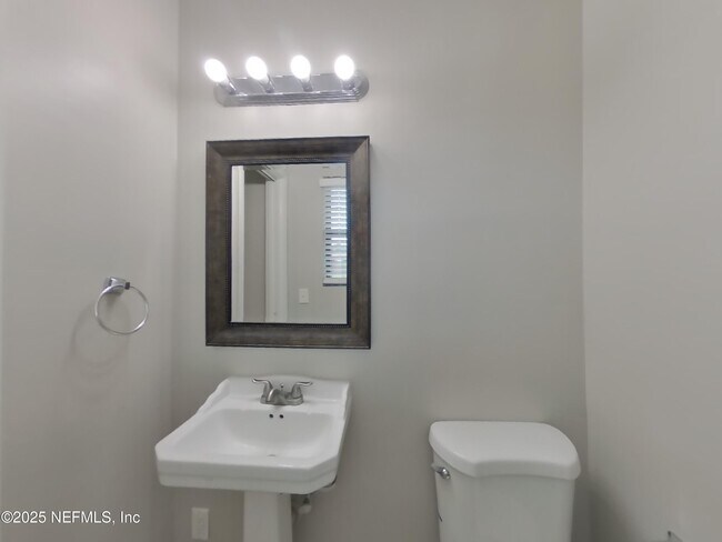 Building Photo - 8588 Lamanto Ave N