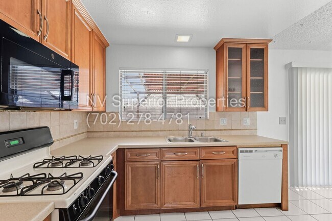 Building Photo - SW!! Spring Valley!! Single Story!!! Covered Patio!!! Fire Place!! Pet Friendly!!! Community Park...