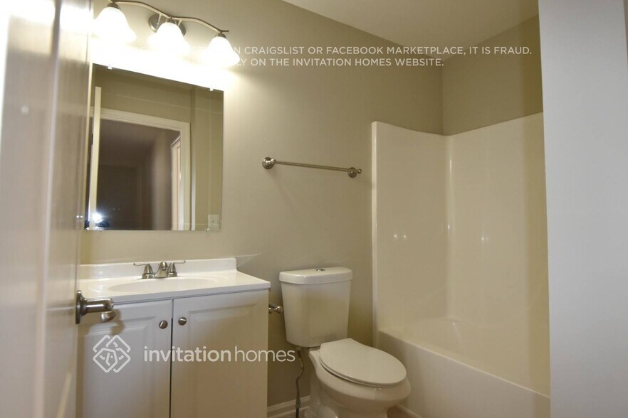 Building Photo - 3679 Devon Park Ln NW