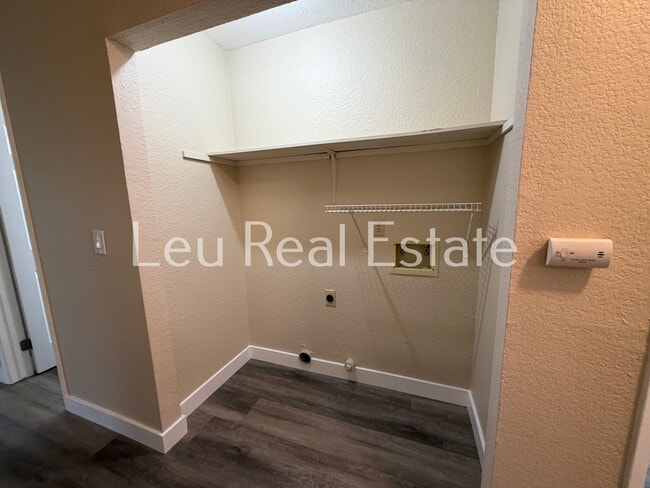 Building Photo - 7628 N Colony Wy