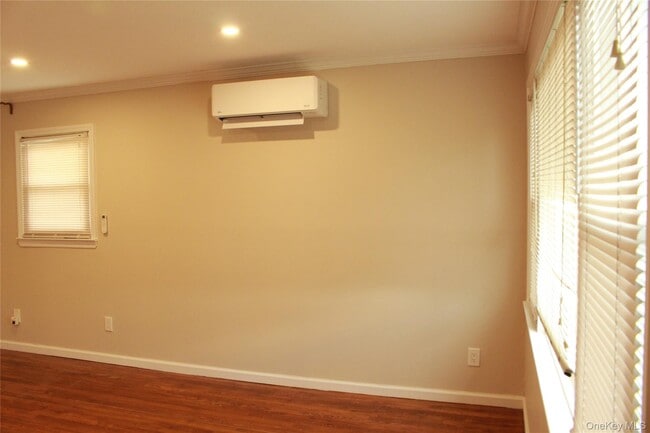 Building Photo - 121 Nassau Blvd