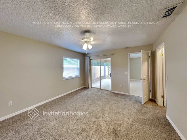 Building Photo - 820 Little Town Rd