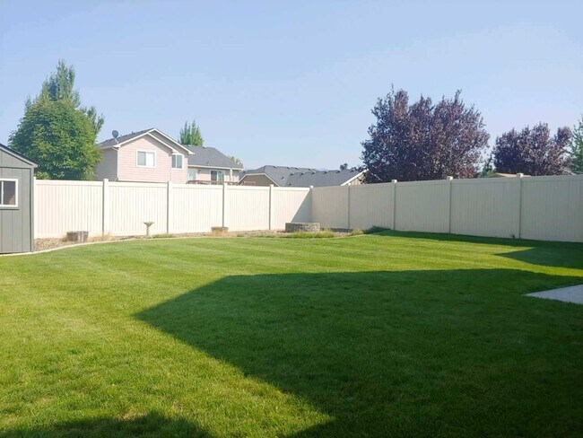 Building Photo - 1826 N Meyers Rd