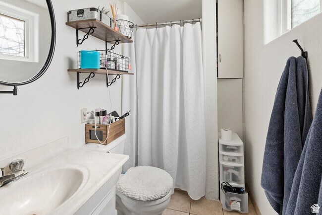 Building Photo - 105 S 400 W