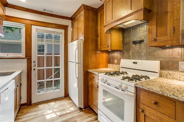 Building Photo - 5928 Penrose Ave