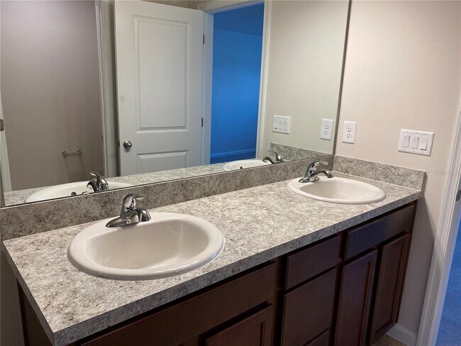 Building Photo - 2711 Pleasant Cypress Cir