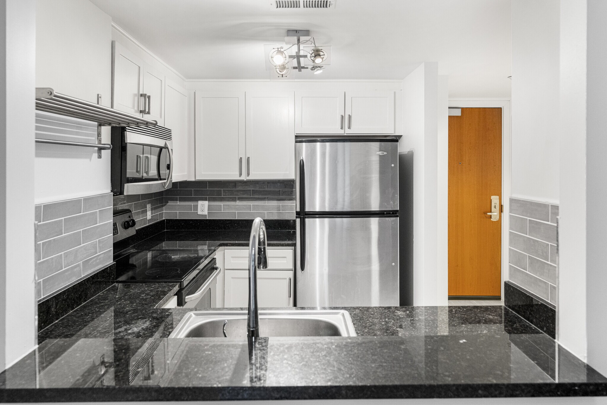Building Photo - 1150 K St NW