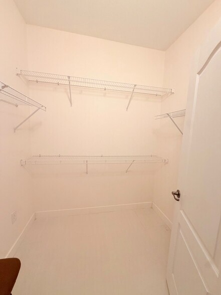 Building Photo - 3723 Covington Ln