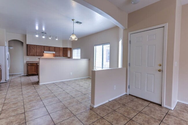 Building Photo - Rancho Sahuarita