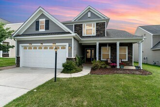 Building Photo - Beautiful 4/3 in High Point