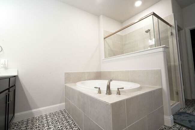 Building Photo - 2130 Argolis Dr