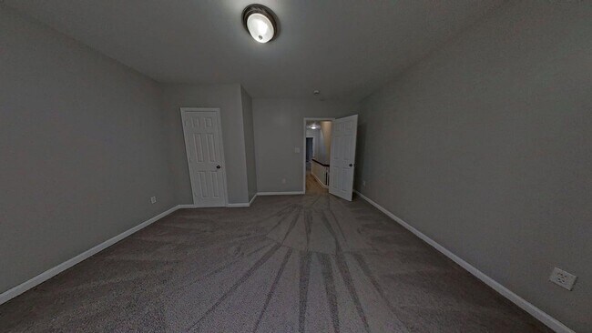 Building Photo - 6032 Walnut St