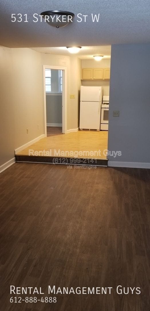 Building Photo - 531 S Stryker Ave