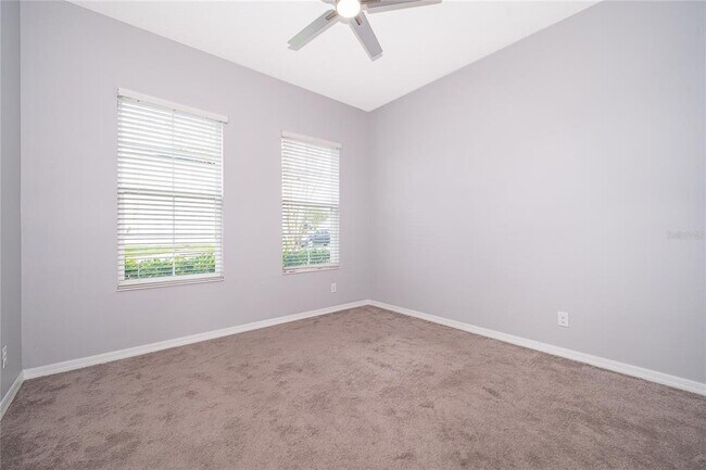 Building Photo - 902 Grand Hilltop Dr