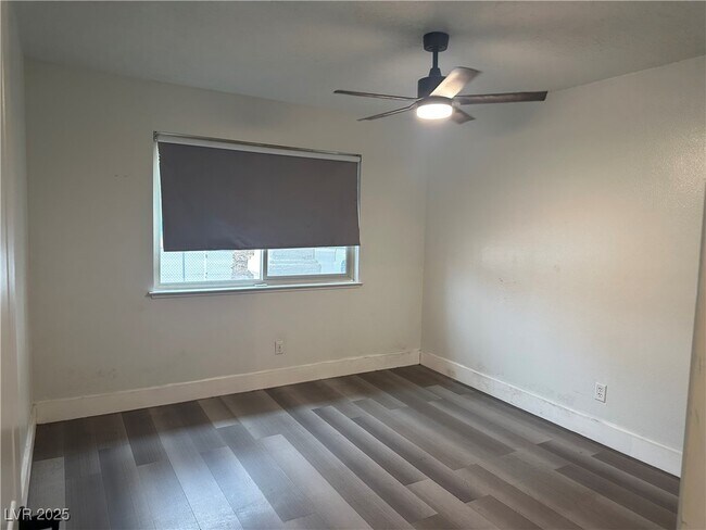 Building Photo - 811 Vermillion Dr