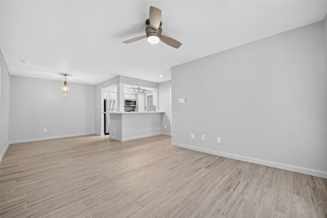 Building Photo - 1311 Antoine Dr