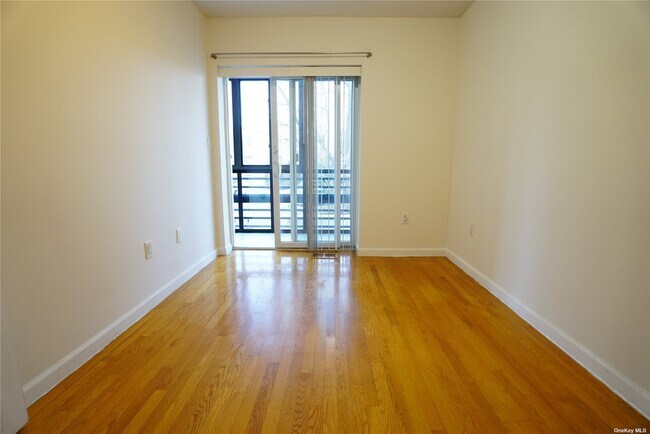 Building Photo - 114-79 Dalian Ct