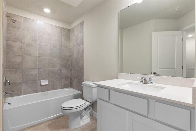 Building Photo - 3142 Emerald Acrs Ln