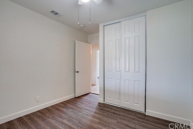 Building Photo - 650 W Florence Ave