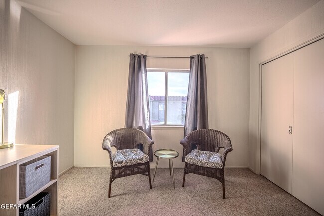 Building Photo - 252 Shadow Mountain Dr