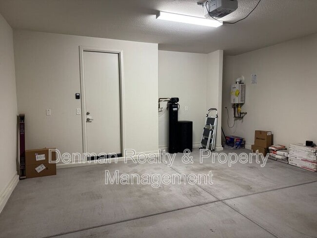 Building Photo - 3540 E Tina Dr