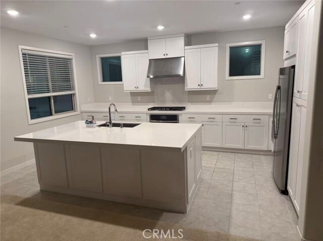 Building Photo - 602 Catalonia