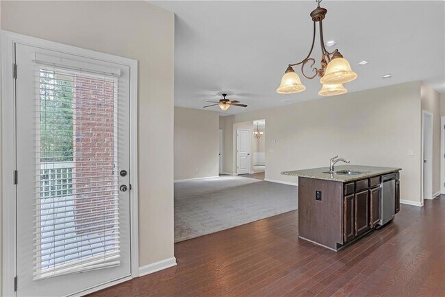 Building Photo - 568 Garden View Ct