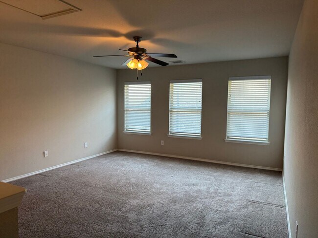 Building Photo - 7207 Fallen Crest Ln