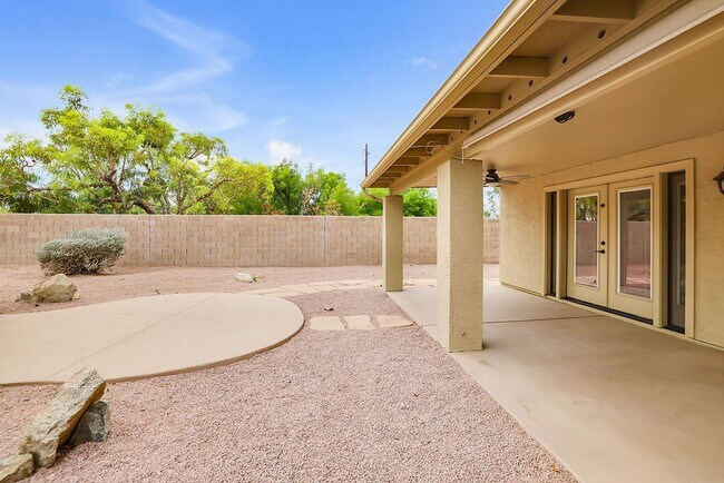 Building Photo - Beautiful Chandler home with pool!