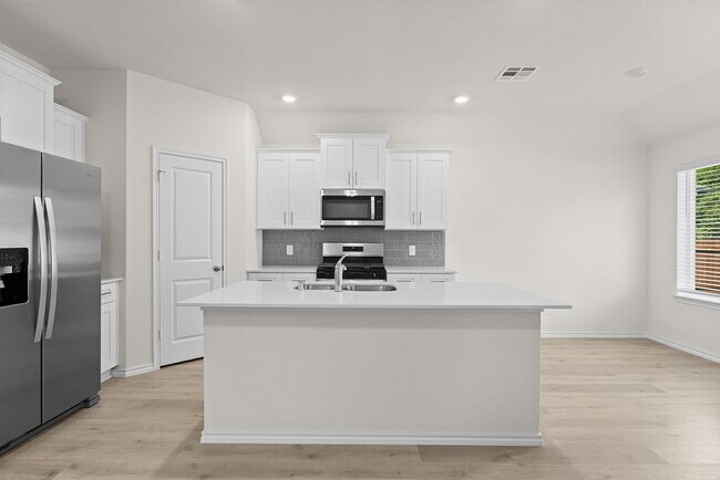 Building Photo - 6044 Freedom Dr