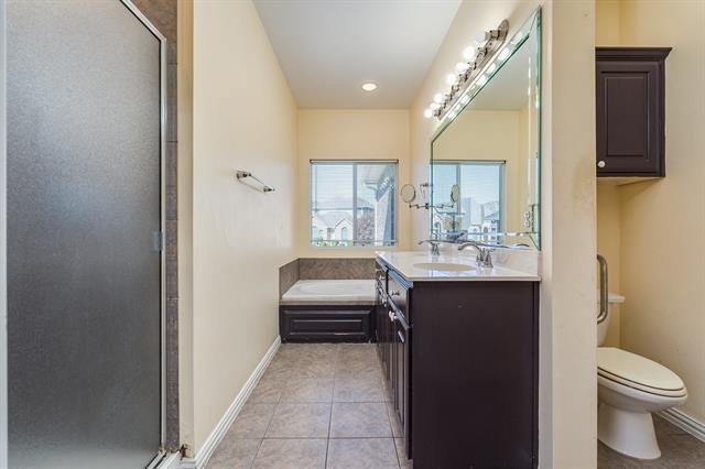 Building Photo - 2300 Janna Way