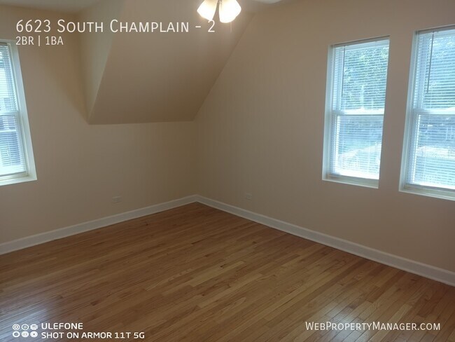 Building Photo - 6623 S Champlain Ave