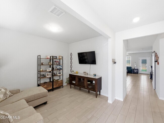 Building Photo - 1664 Sam Dominguez