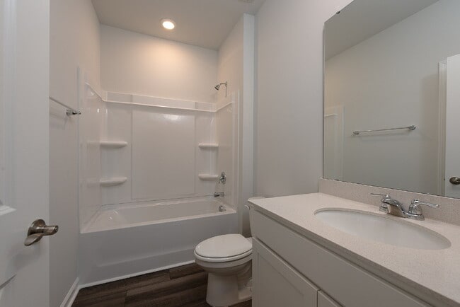 Building Photo - Brand New Build Never Lived In