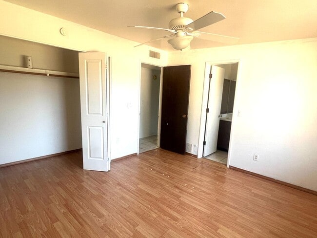 Building Photo - 2328 W Las Lomitas