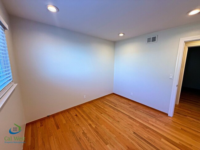 Building Photo - $5295 - 4 Bed/2 Bath Remodeled Home in Santa Clara