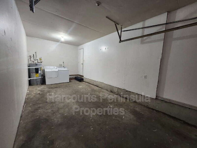 Building Photo - 73 NE Mcknight Rd