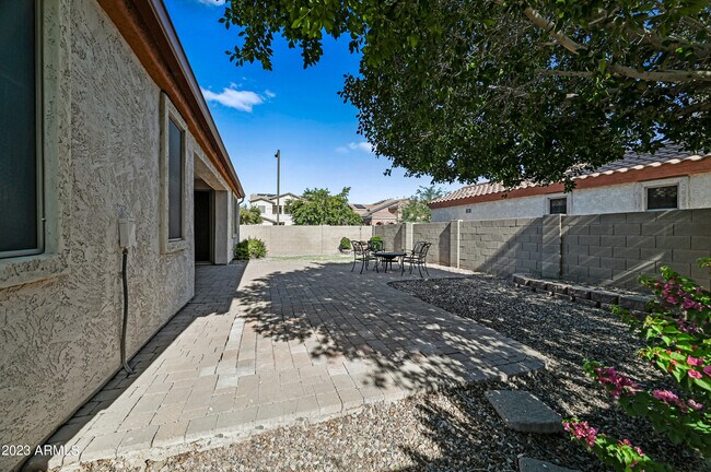 Building Photo - 11127 N 161st Ave