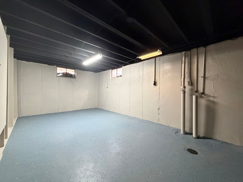 Building Photo - 556 Joshua Dr