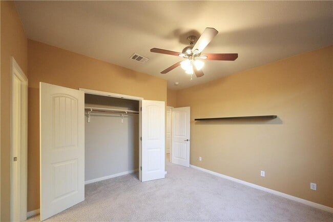 Building Photo - 1909 Manada Trail